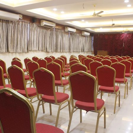Hotel Chandra'S Visakhapatnam Esterno foto
